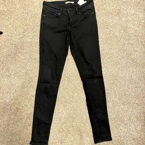 Levi’s 711 skinny jeans